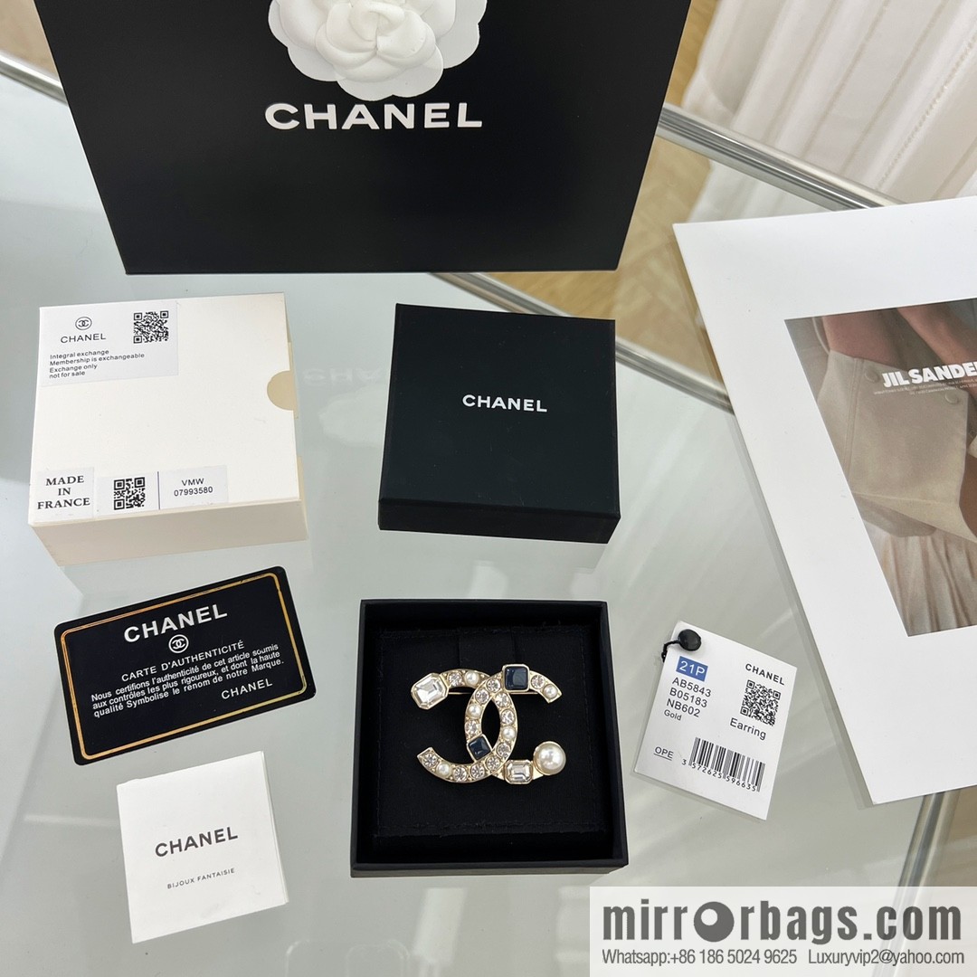 New ☑️ Chanel double c square diamond pearl brooch