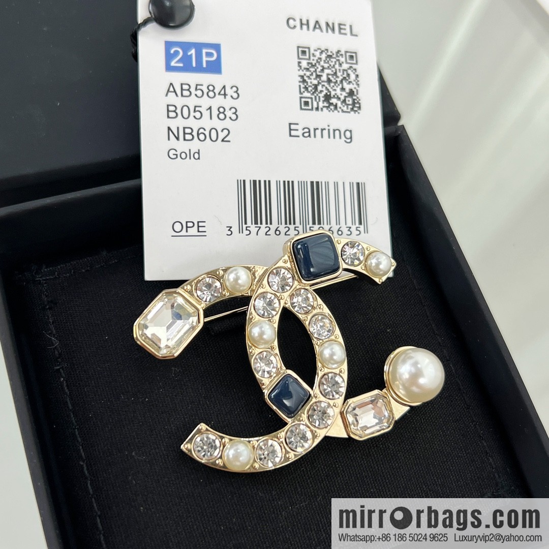 New ☑️ Chanel double c square diamond pearl brooch
