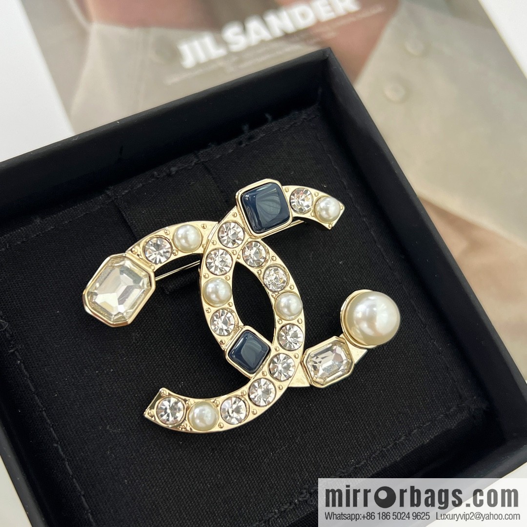 New ☑️ Chanel double c square diamond pearl brooch