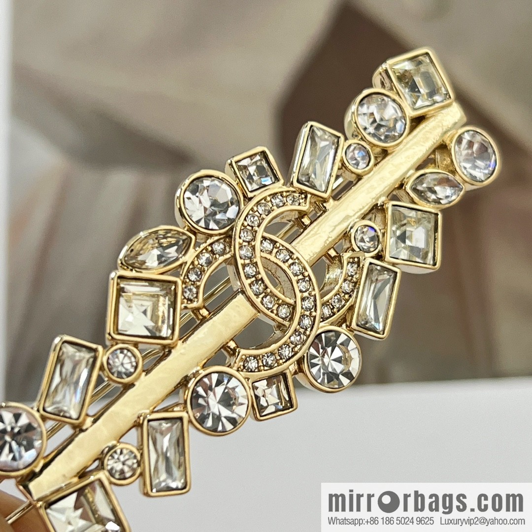 New ☑️ Chanel Double C Full Diamond Hairpin