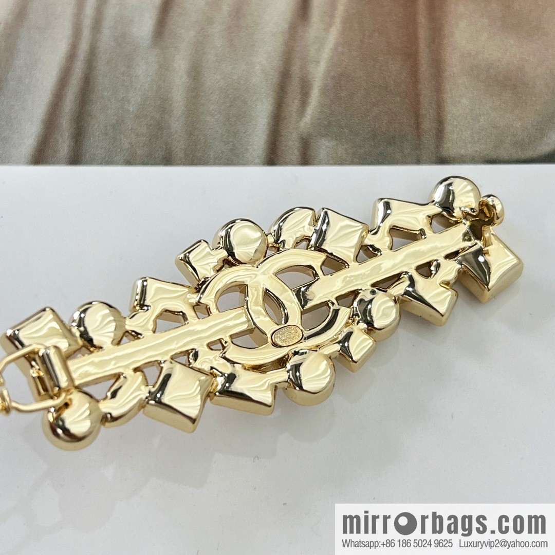 New ☑️ Chanel Double C Full Diamond Hairpin