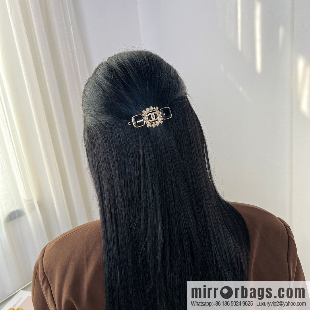 New ☑️ Chanel Double C Full Diamond Hairpin