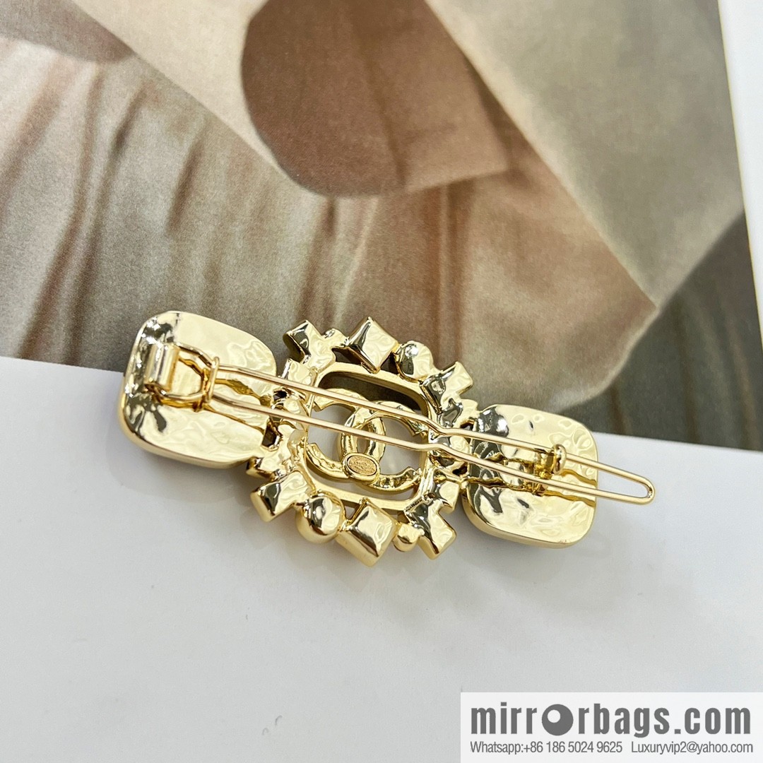 New ☑️ Chanel Double C Full Diamond Hairpin