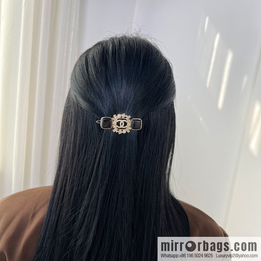 New ☑️ Chanel Double C Full Diamond Hairpin