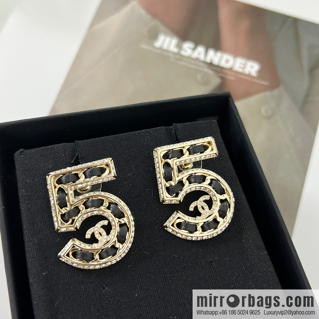New ☑️ Chanel double c black leather rope 5 character earrings