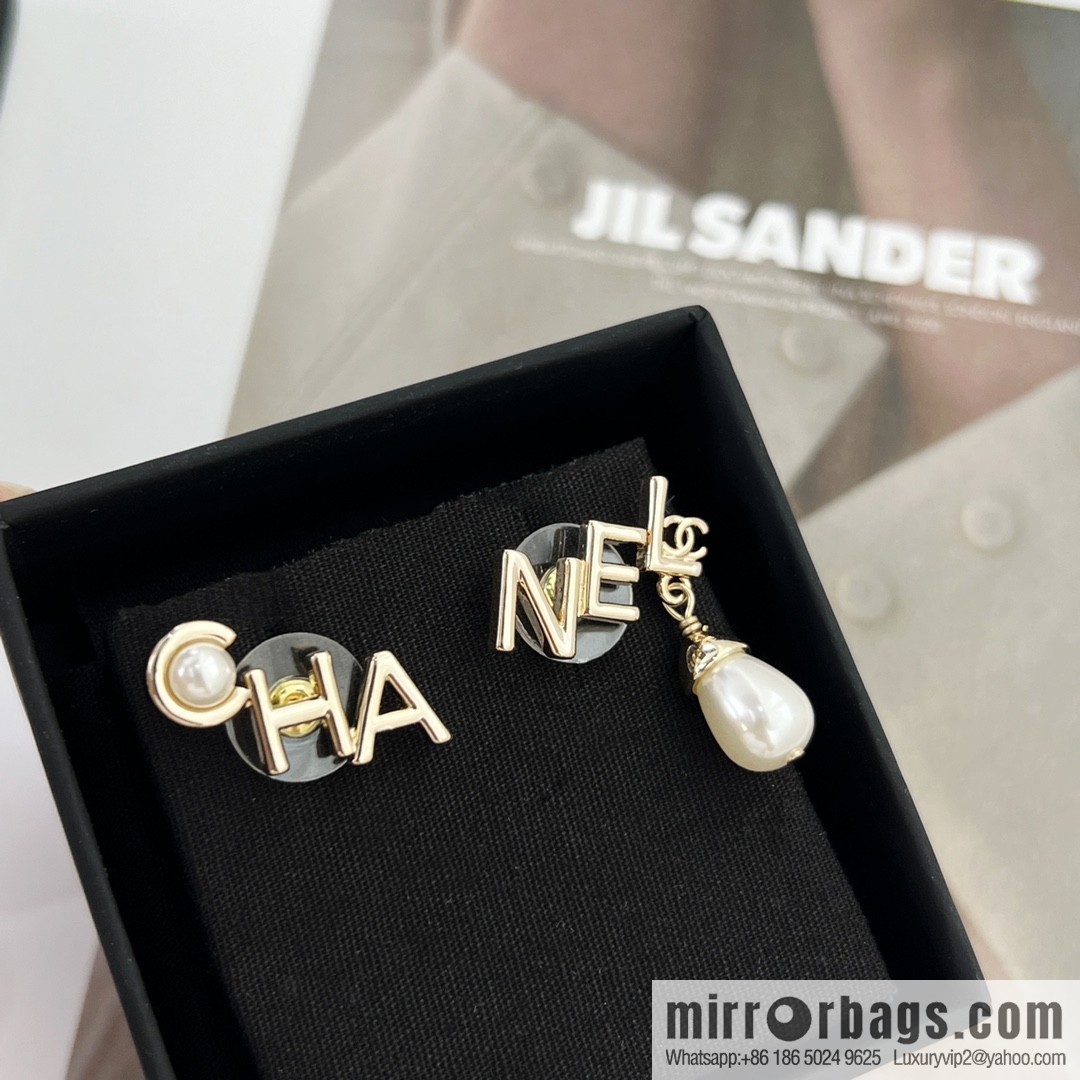 New ☑️ Chanel double c asymmetric letter pearl stud earrings