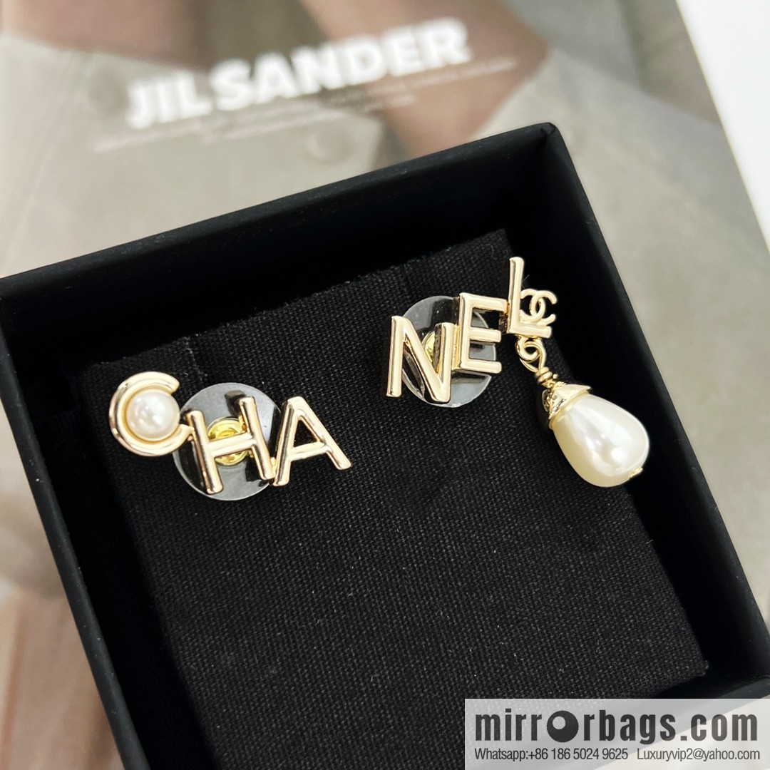 New ☑️ Chanel double c asymmetric letter pearl stud earrings