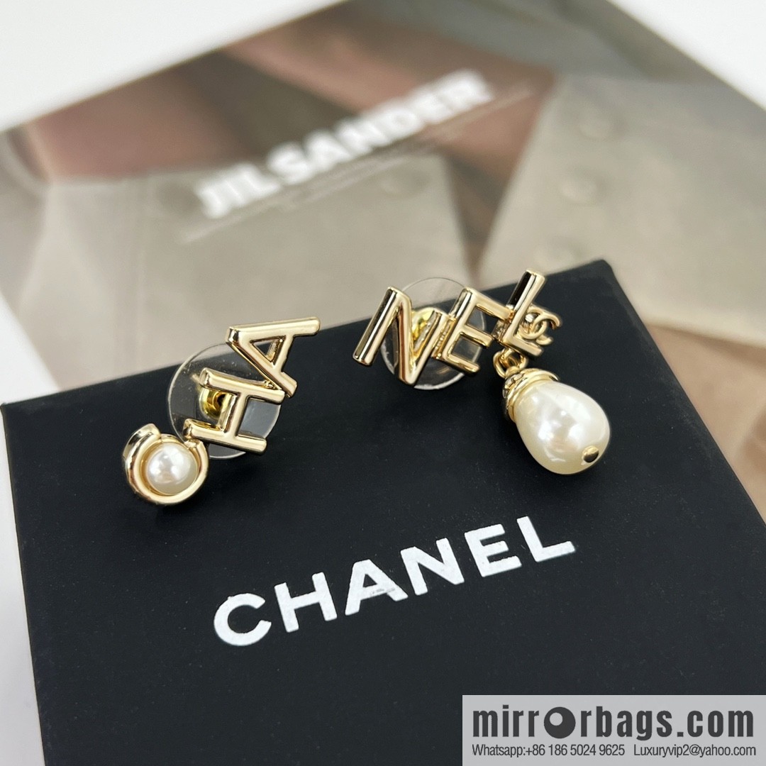 New ☑️ Chanel double c asymmetric letter pearl stud earrings