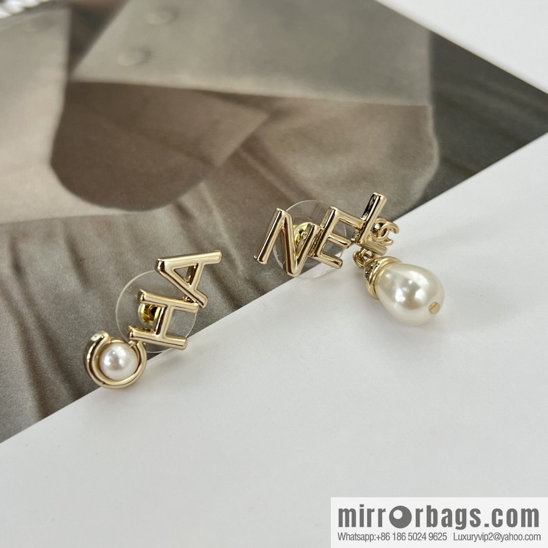 New ☑️ Chanel double c asymmetric letter pearl stud earrings