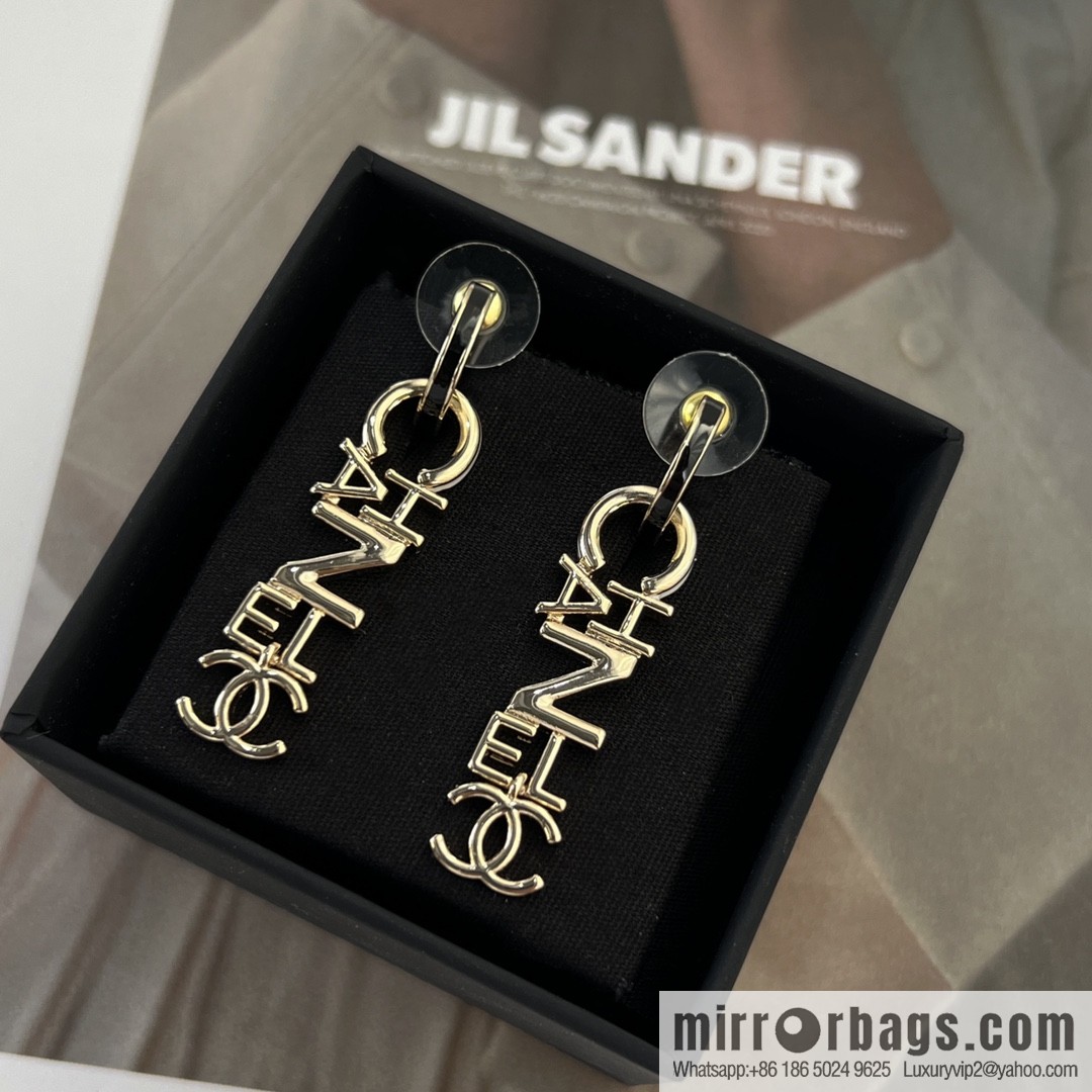 New ☑️ Chanel gold double c letter stud earrings