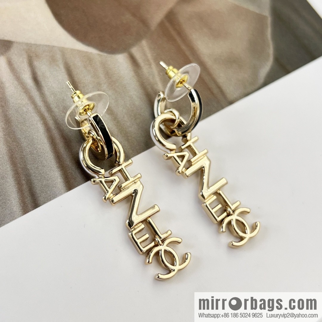 New ☑️ Chanel gold double c letter stud earrings