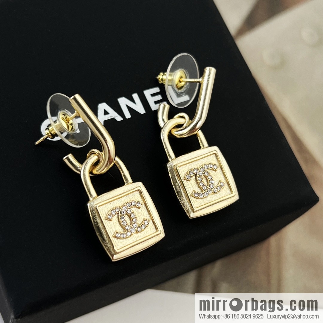 New ☑️ Chanel gold double c lock stud earrings