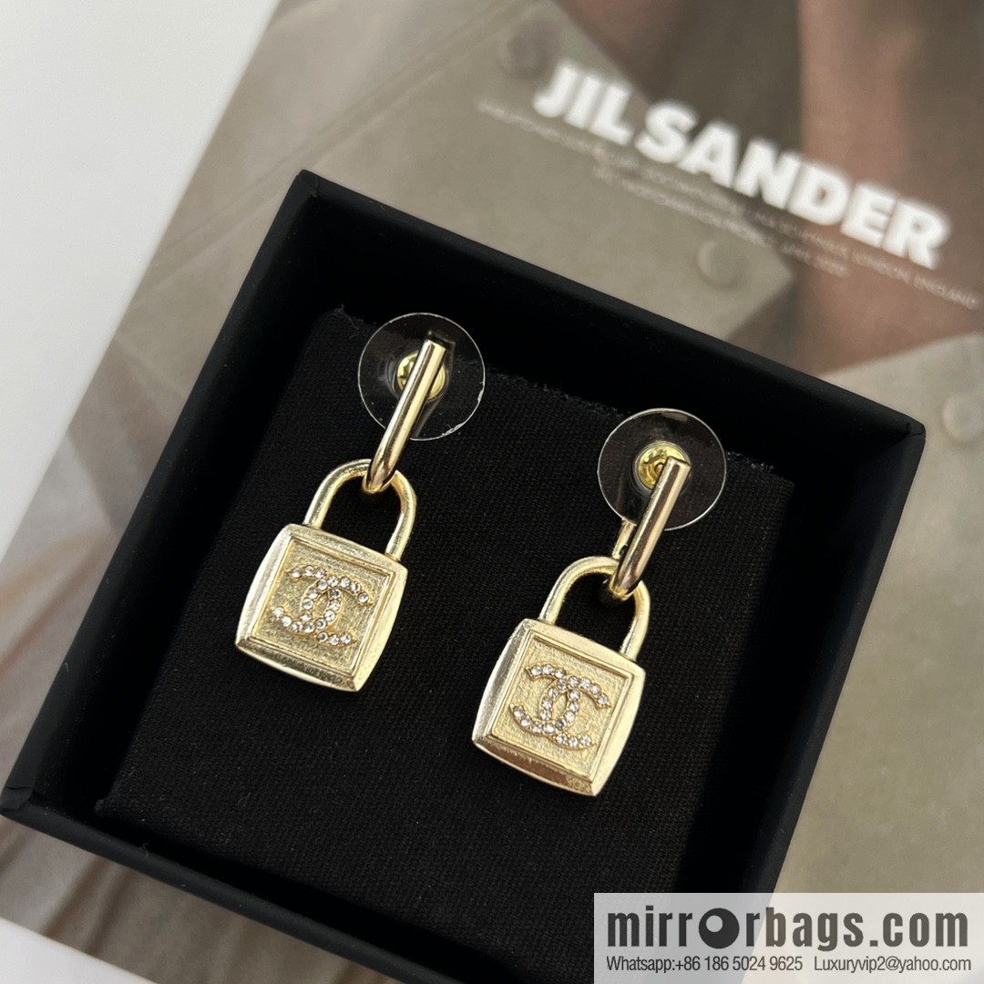 New ☑️ Chanel gold double c lock stud earrings