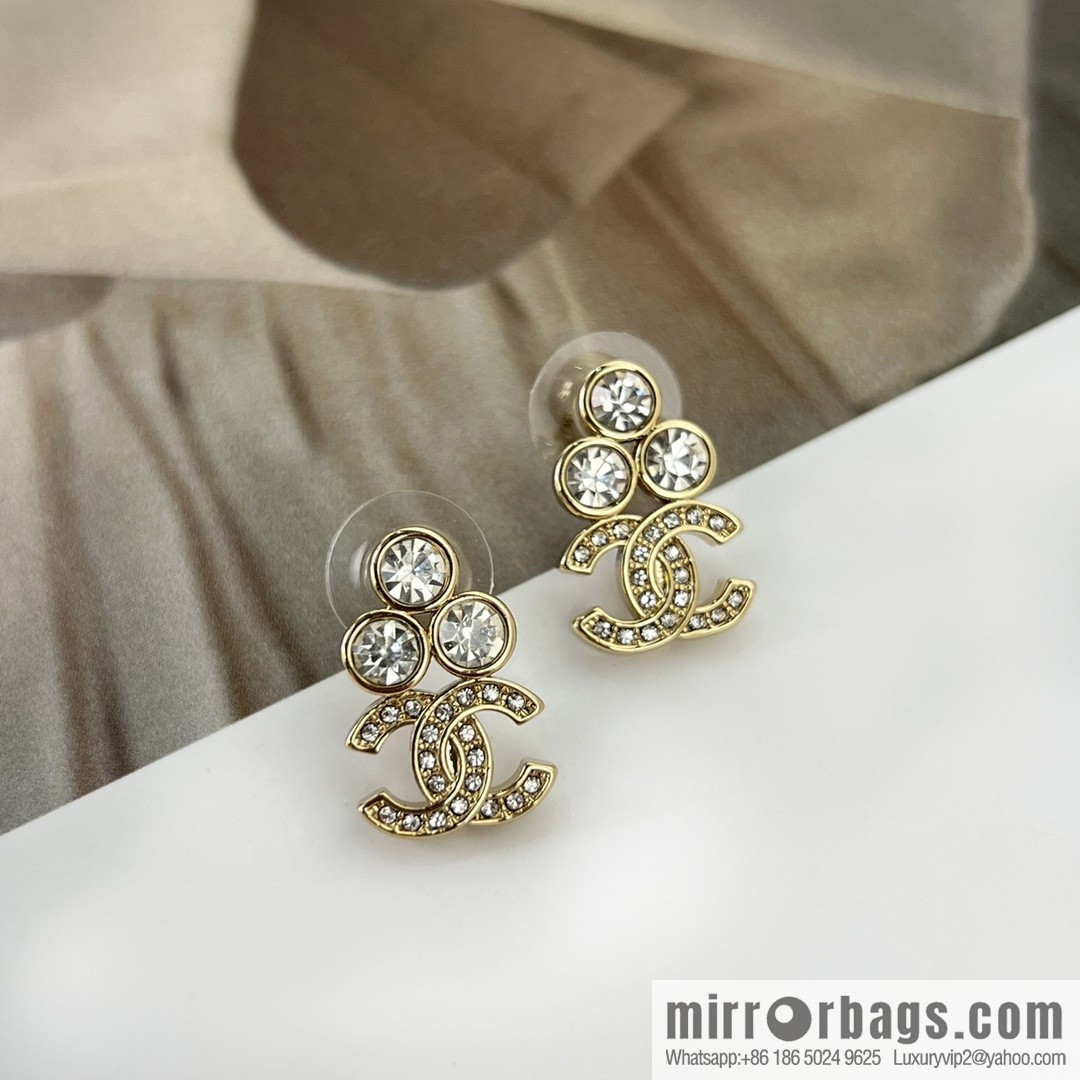 New ☑️ Chanel double c three-diamond stud earrings