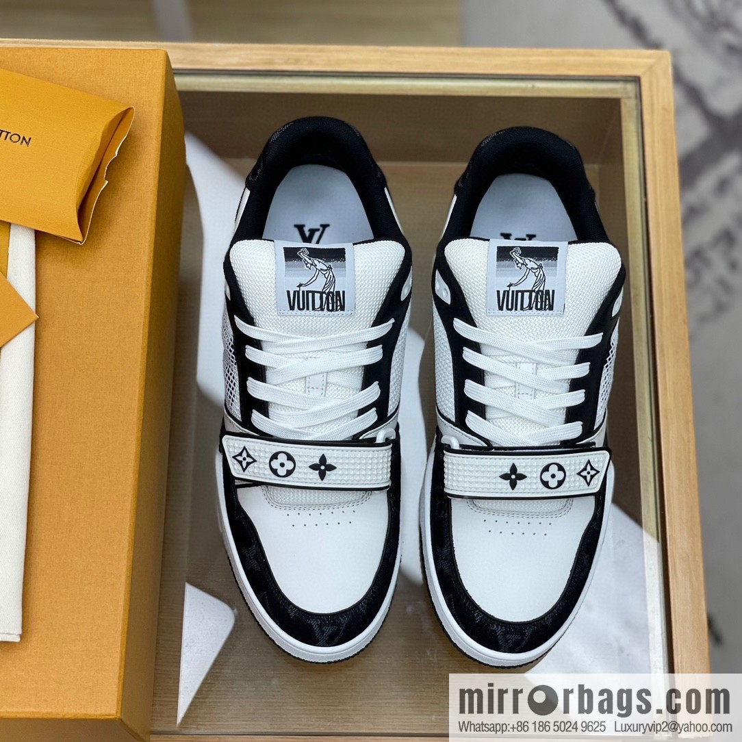 LV/Louis Vuitton men's sports running shoes made of calfskin