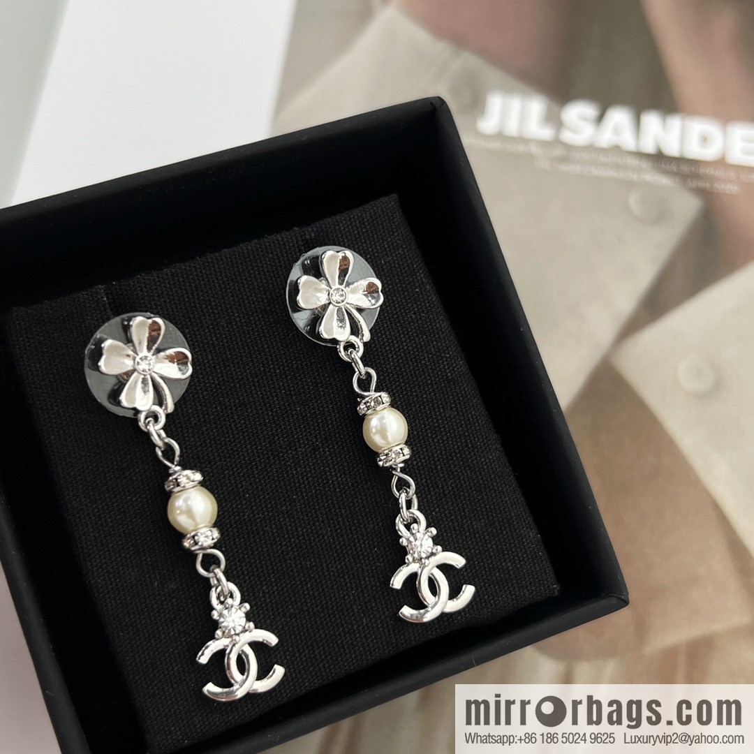 New ☑️ Chanel c3 double c four-leaf clover pearl stud earrings