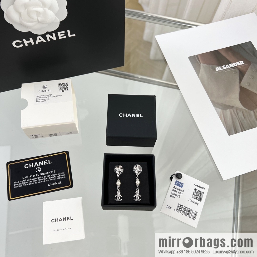 New ☑️ Chanel c3 double c four-leaf clover pearl stud earrings