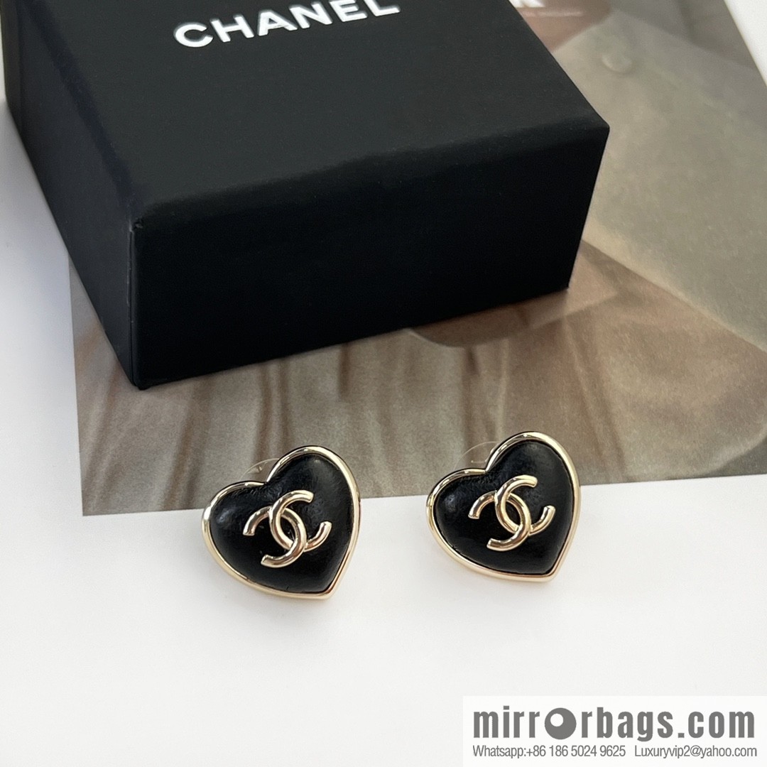 New ☑️ Chanel c1 double c peach heart love stud earrings