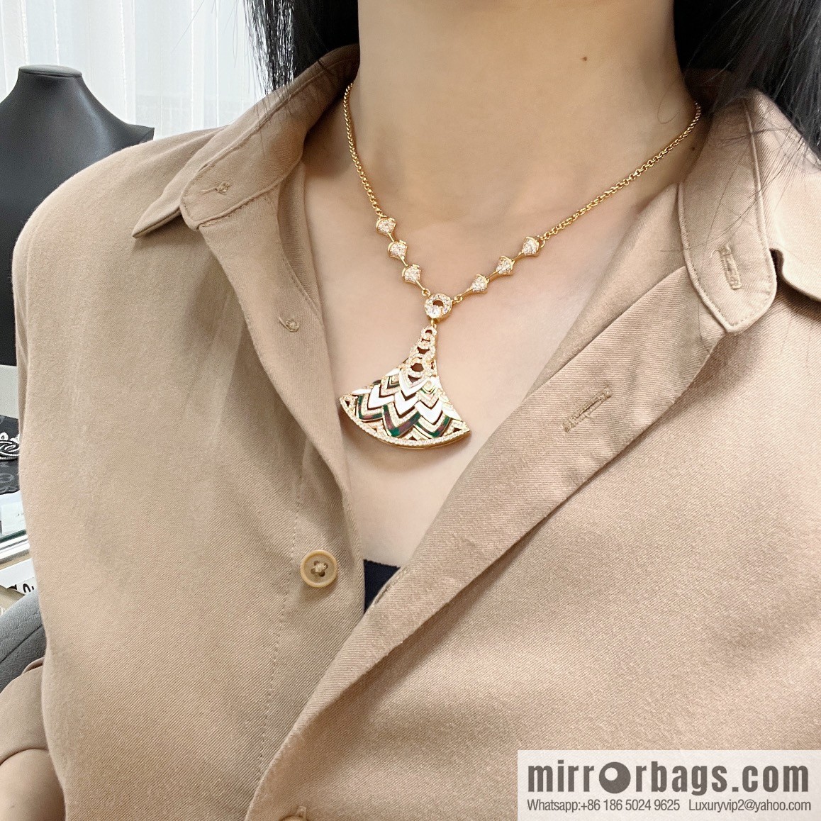 BVLGARI Bulgari new SERPENTI series colorful fan necklace
