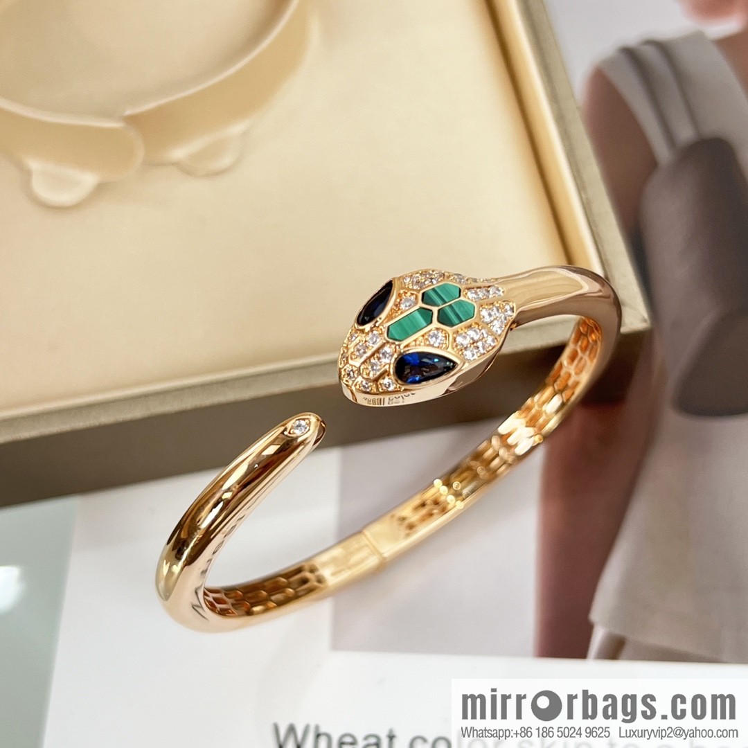 Bulgari BVLGARI Latest Collection Serpenti Malachite, White Fritillary, Snake, Snake Bracelet