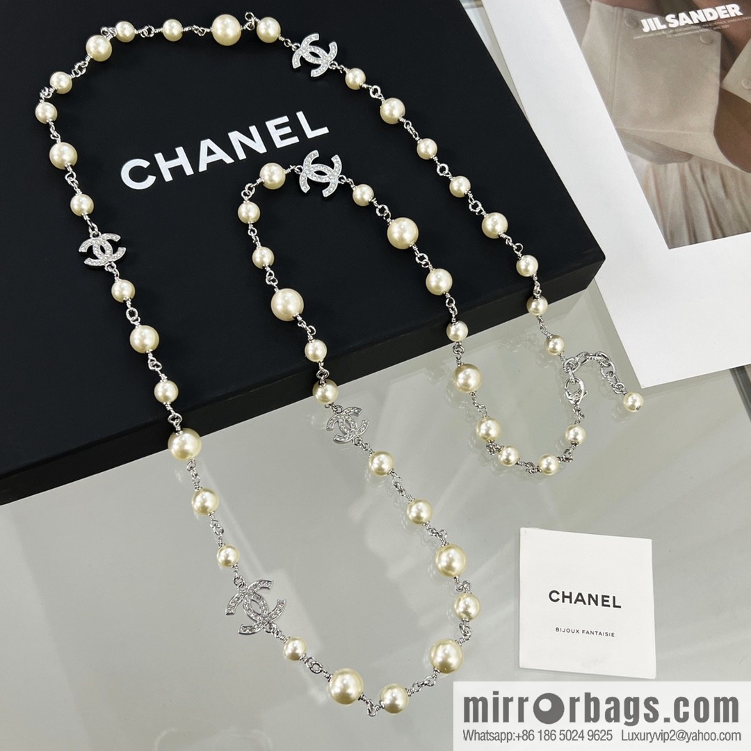 New ☑️ Chanel double c pearl necklace sweater chain