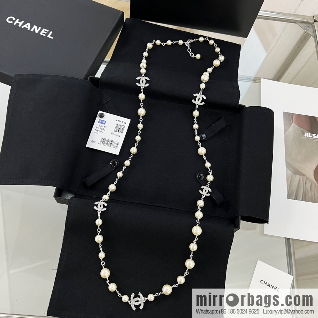 New ☑️ Chanel double c pearl necklace sweater chain