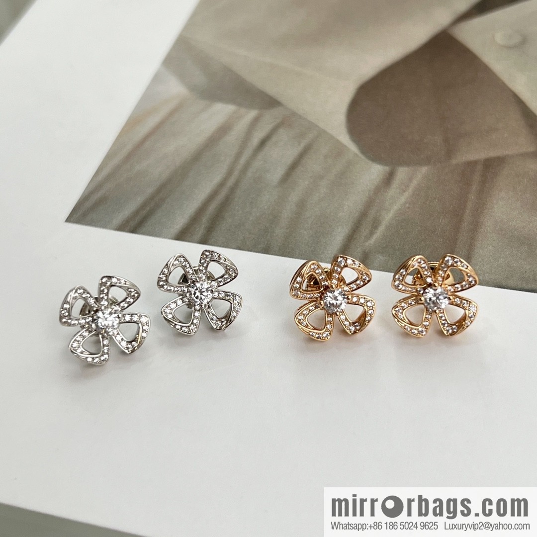 BVLGARI Bulgari series, four-leaf clover stud earrings