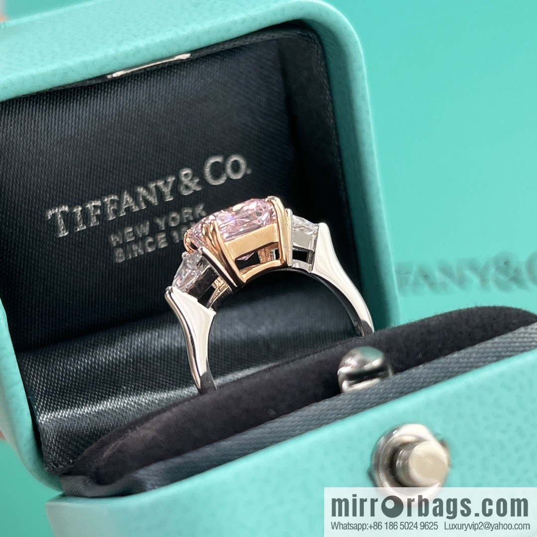 New ☑️ TIFFANY & Co. Tiffany & Co. Square pink diamond ring