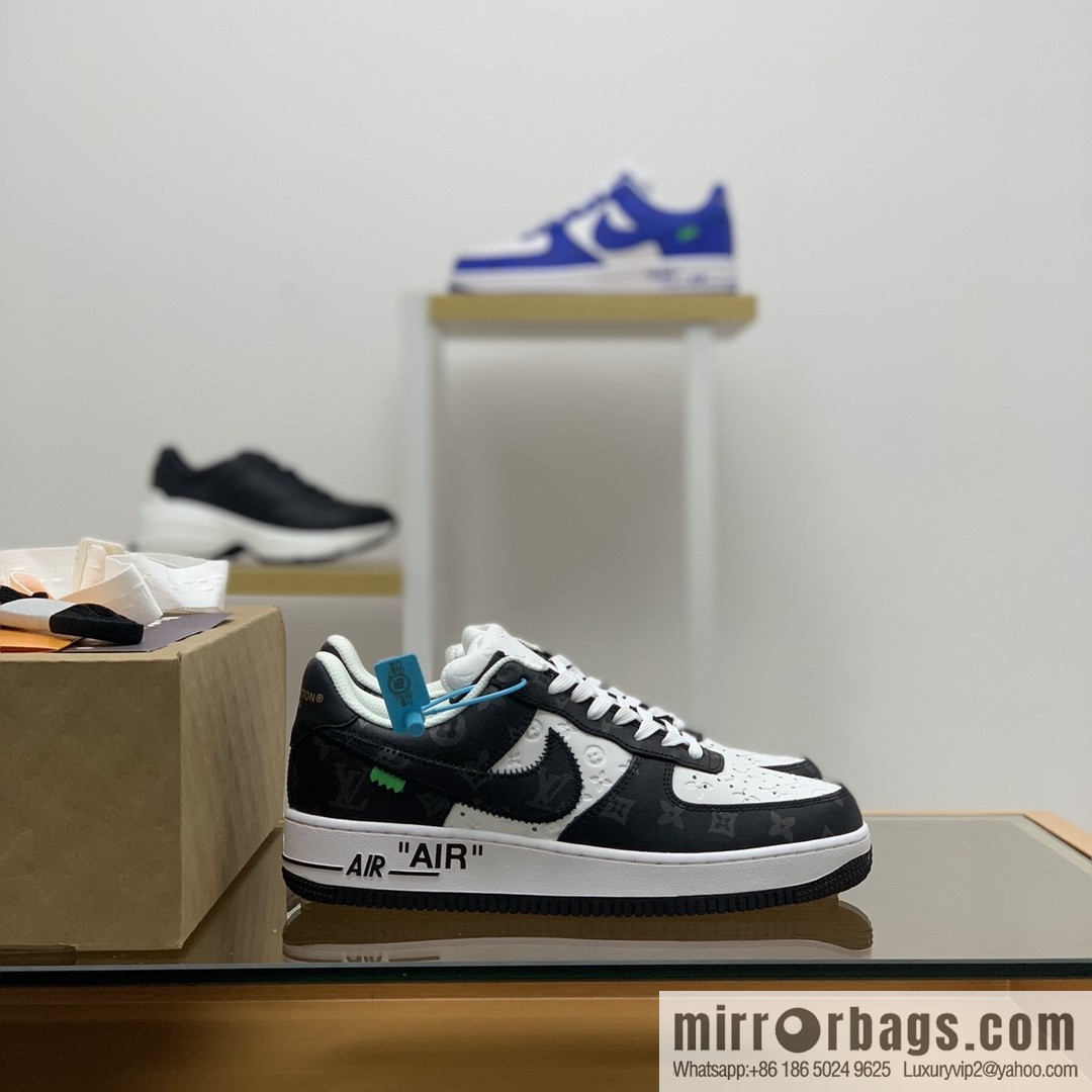LV Louis Vuitton, classic Monogram and Damier element patchwork A JL sneakers