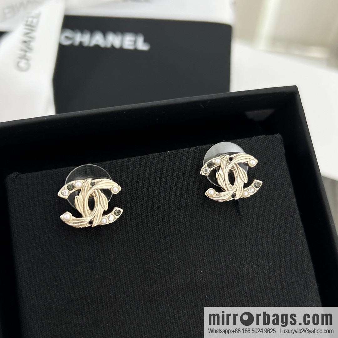 New ☑️ Chanel double c stud earrings
