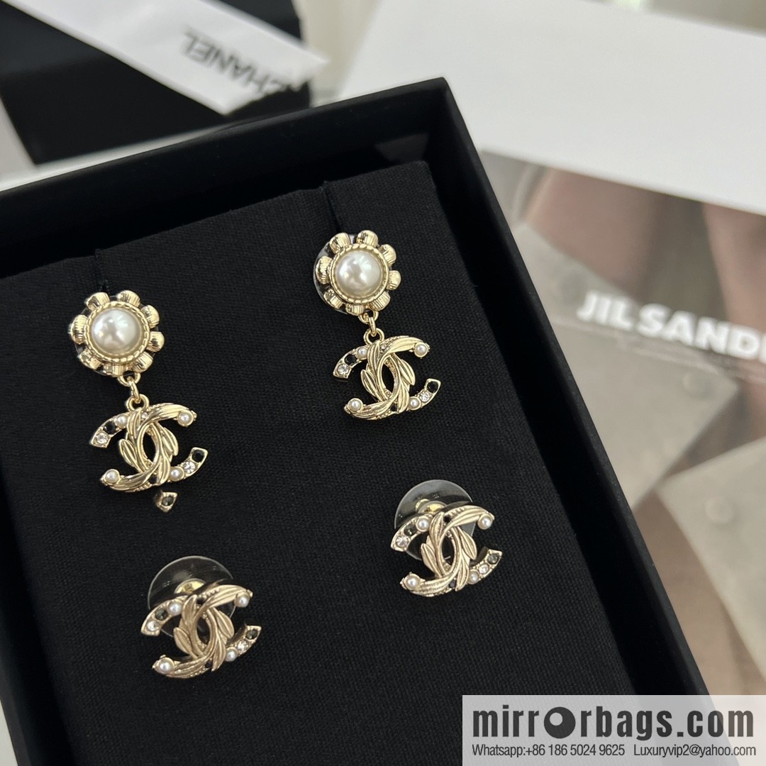 New ☑️ Chanel double c stud earrings