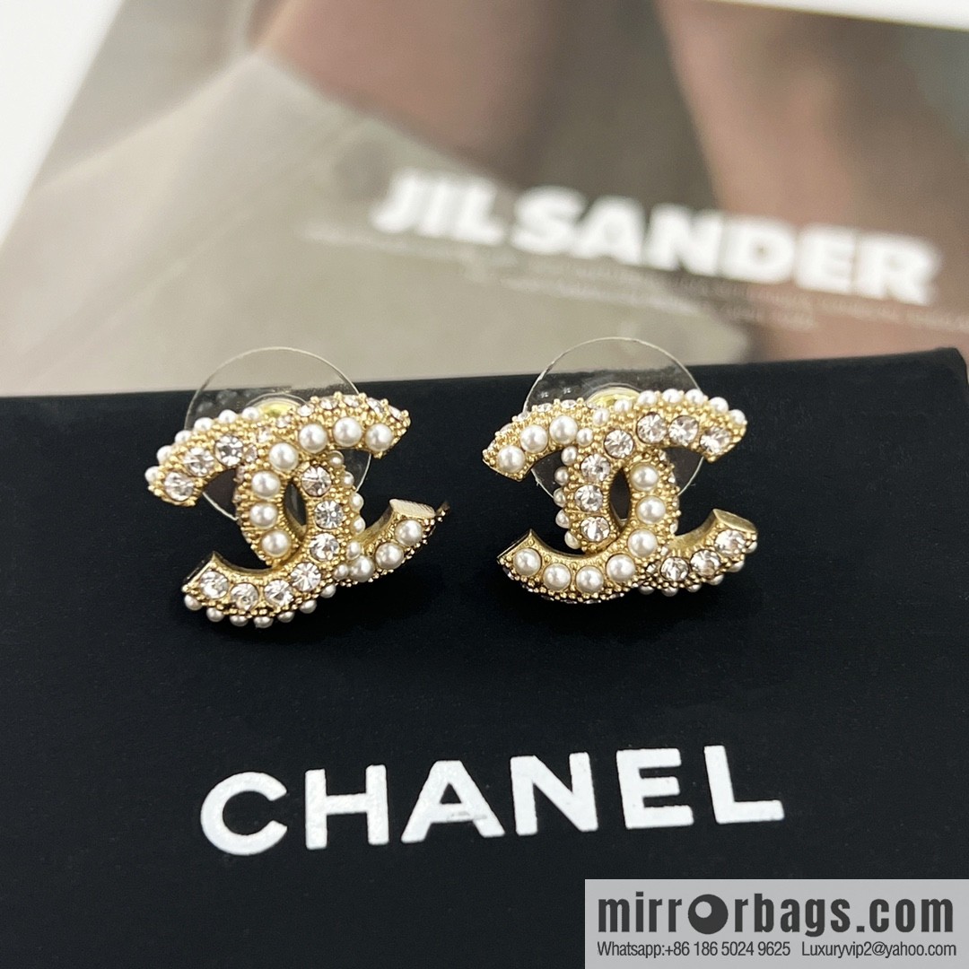 New ☑️ Chanel double c half diamond half pearl stud earrings
