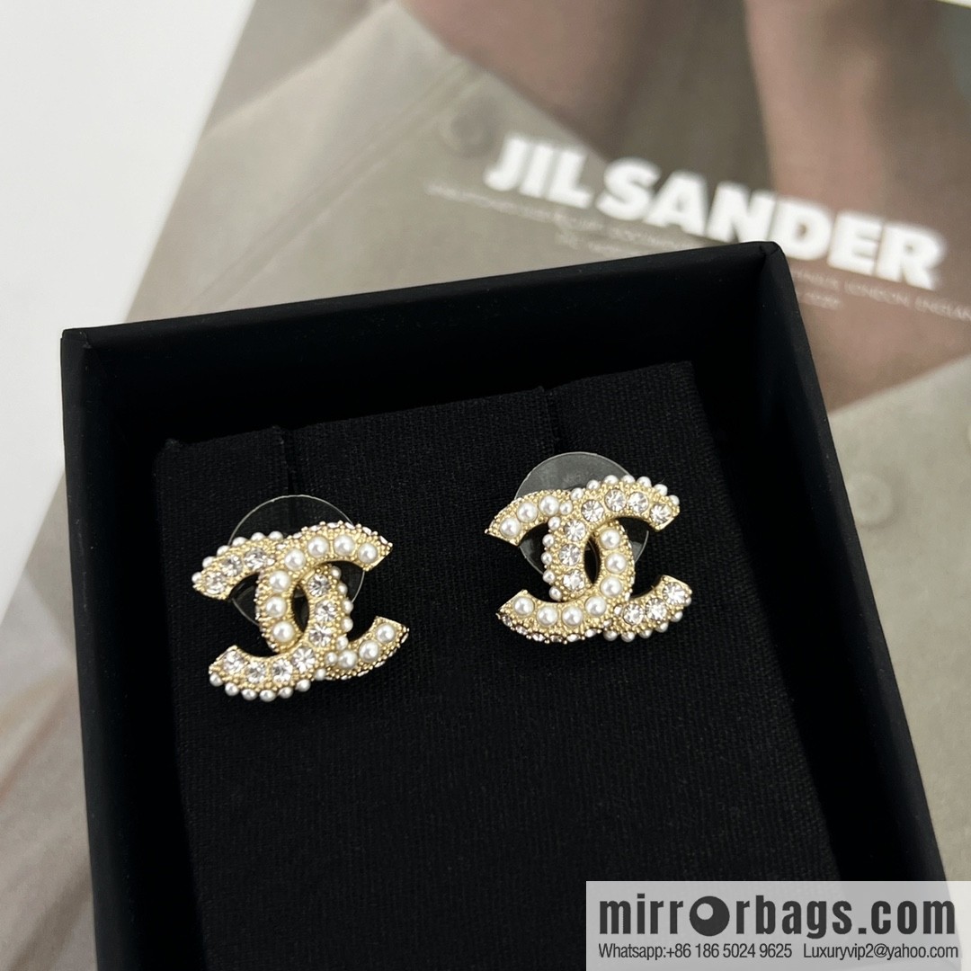 New ☑️ Chanel double c half diamond half pearl stud earrings