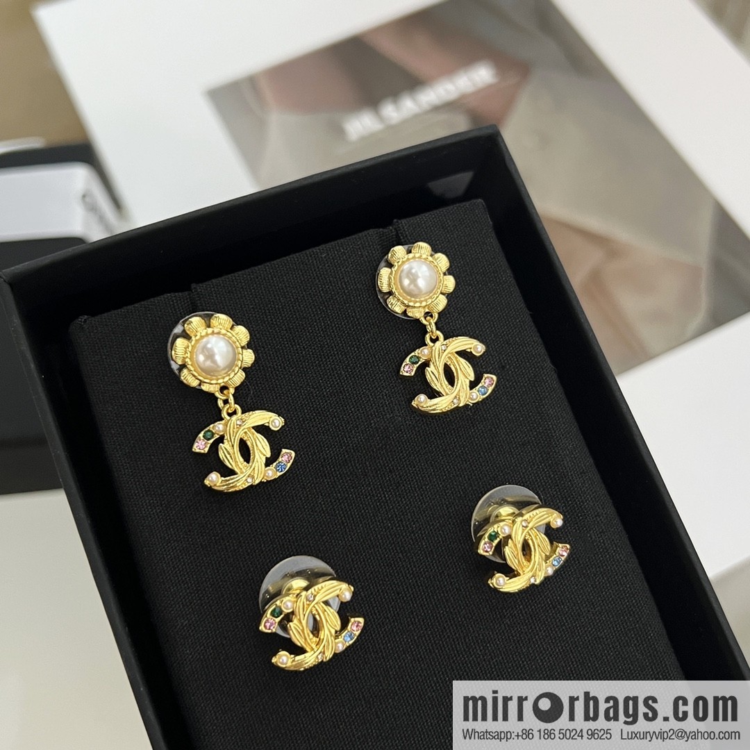 New ☑️ Chanel double c stud earrings