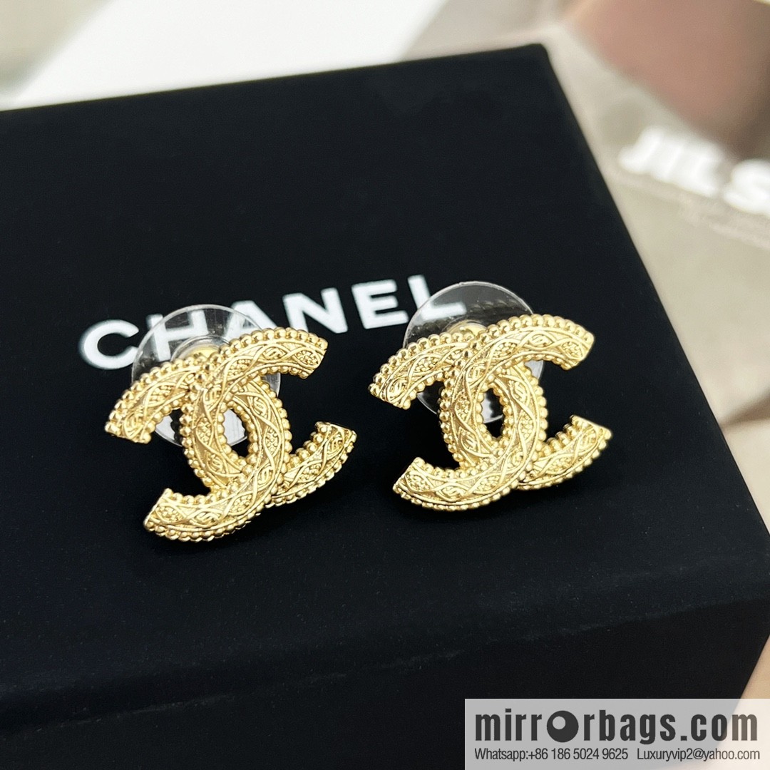 New ☑️ Chanel double c stud earrings