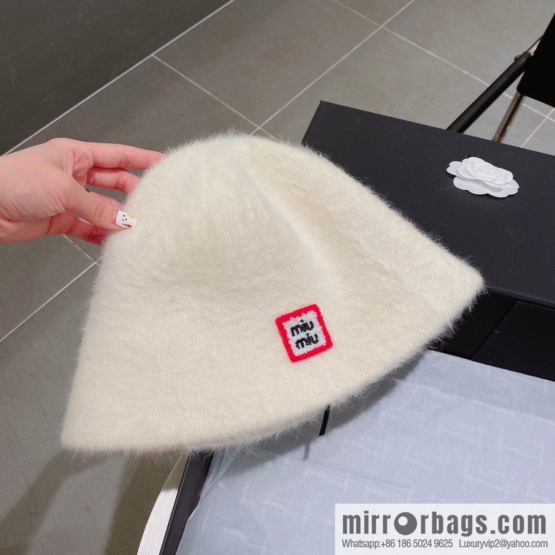 Miumiu 2022 autumn and winter new rabbit down bucket hat