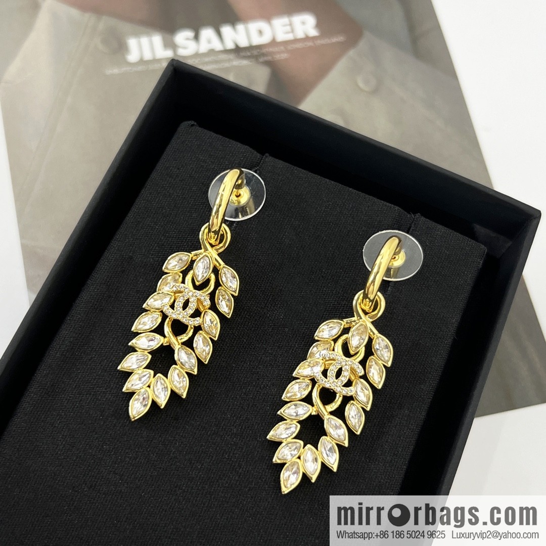 New ☑️ Chanel double c wheat ear gold leaf stud earrings