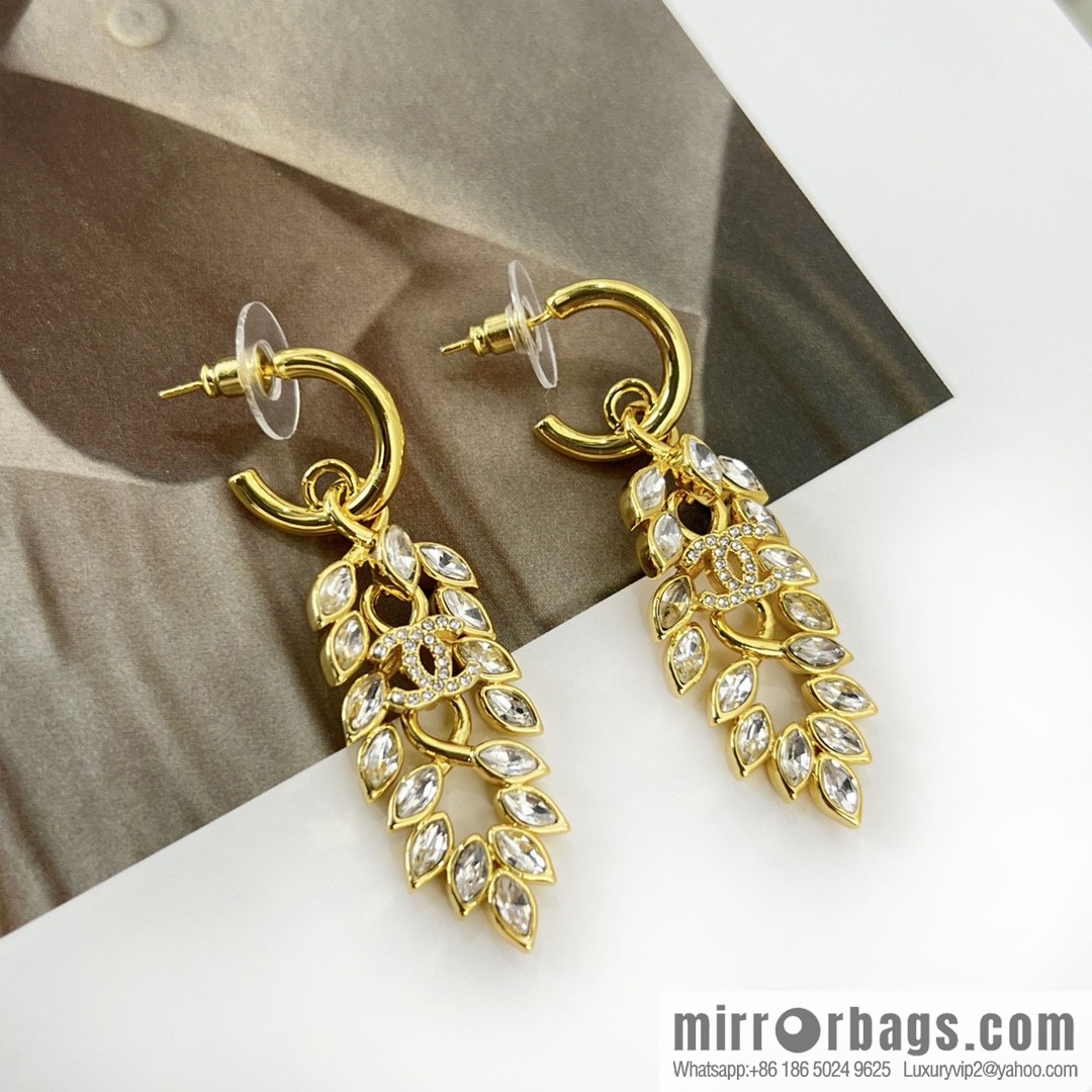 New ☑️ Chanel double c wheat ear gold leaf stud earrings