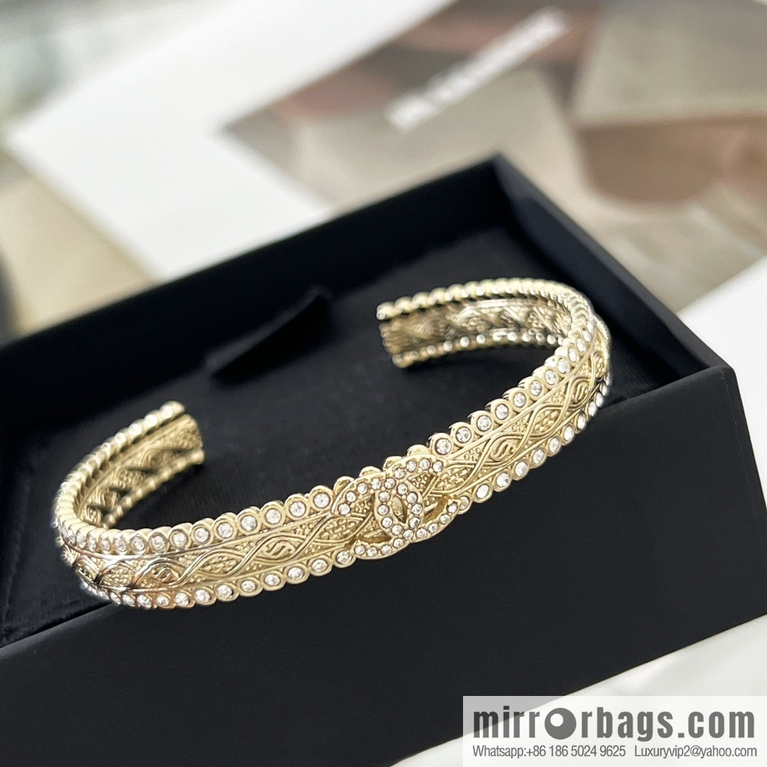 New ☑️ Chanel Double C Full Diamond Bracelet Bracelet