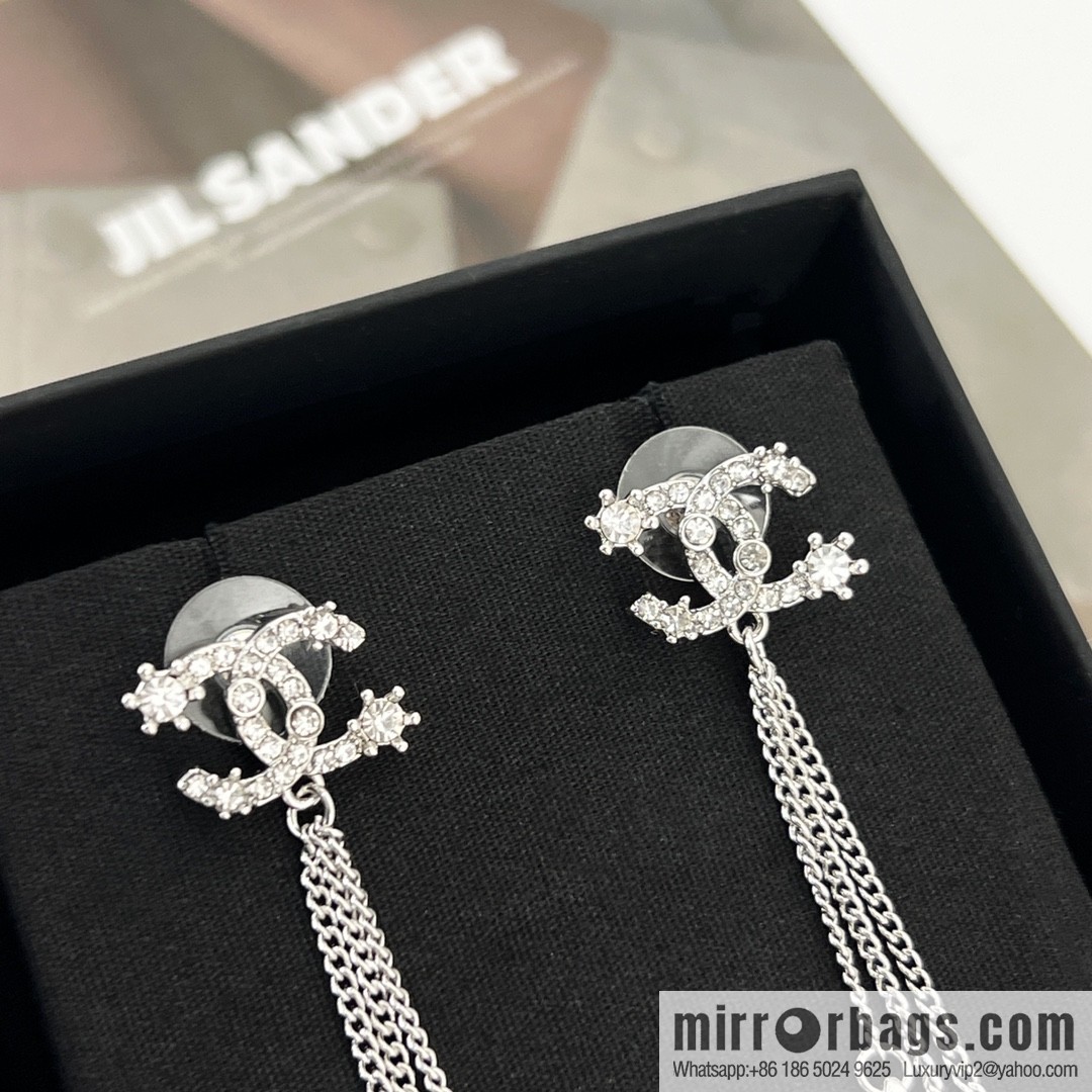 New ☑️ Chanel double c fringed 5 word four leaf clover pearl stud earrings
