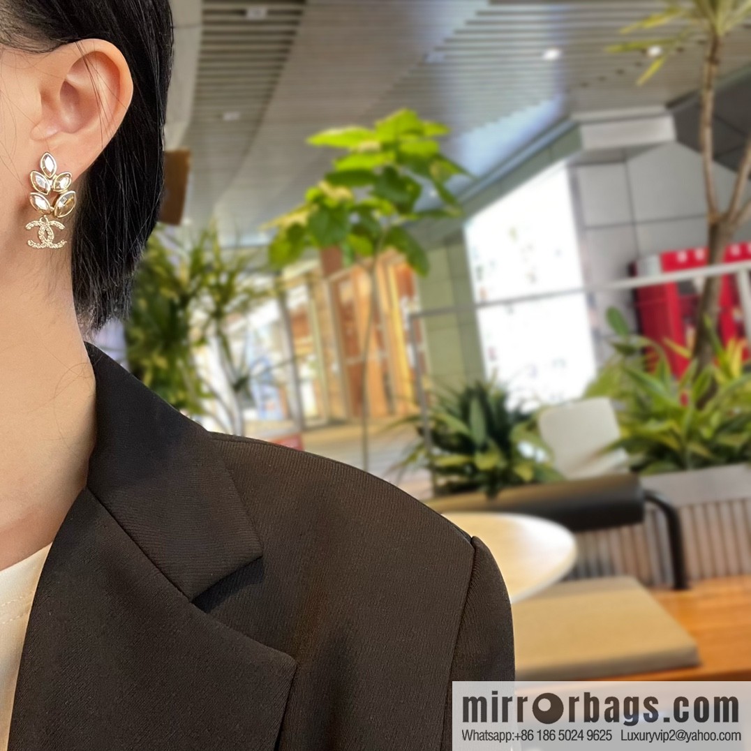 New ☑️ Chanel double c wheat ear horse eye drill earrings