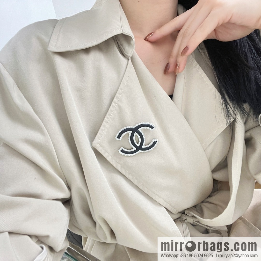 New ☑️ Chanel double c black leather full diamond brooch