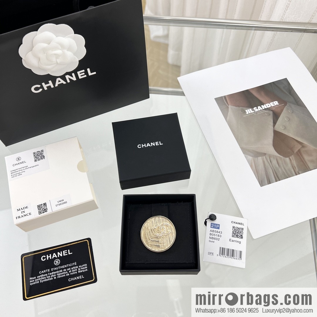 New ☑️ Chanel double c gold round wheat ear brooch