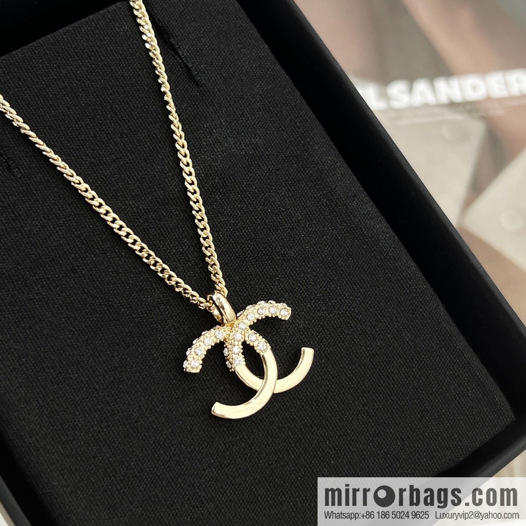 New ☑️ Chanel double c rhinestone patchwork necklace