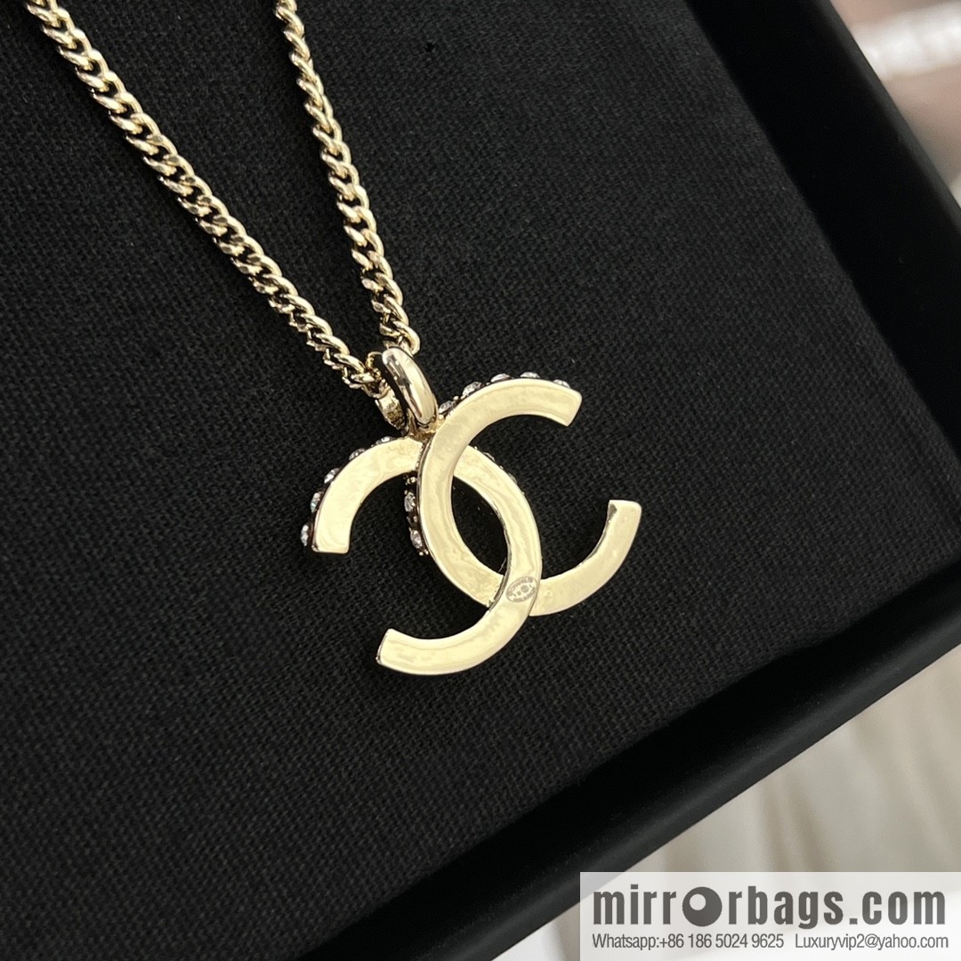 New ☑️ Chanel double c rhinestone patchwork necklace