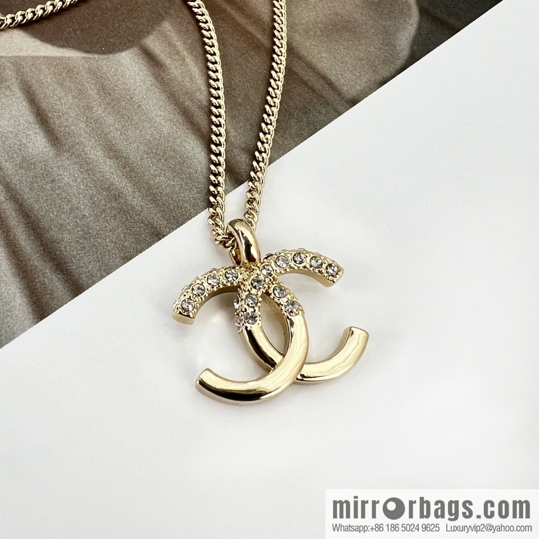 New ☑️ Chanel double c rhinestone patchwork necklace