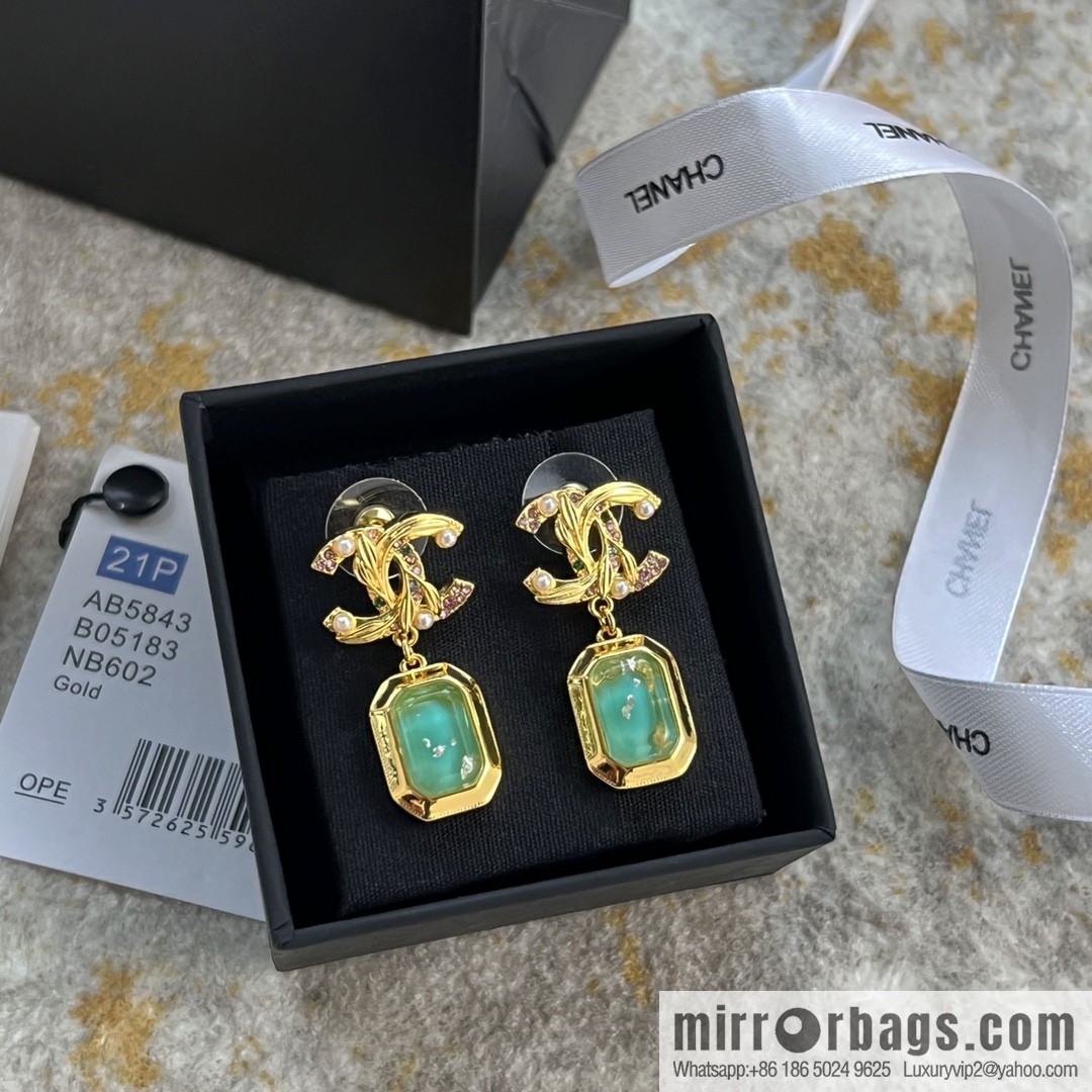 New ☑️ Chanel c2 double c green square stud earrings