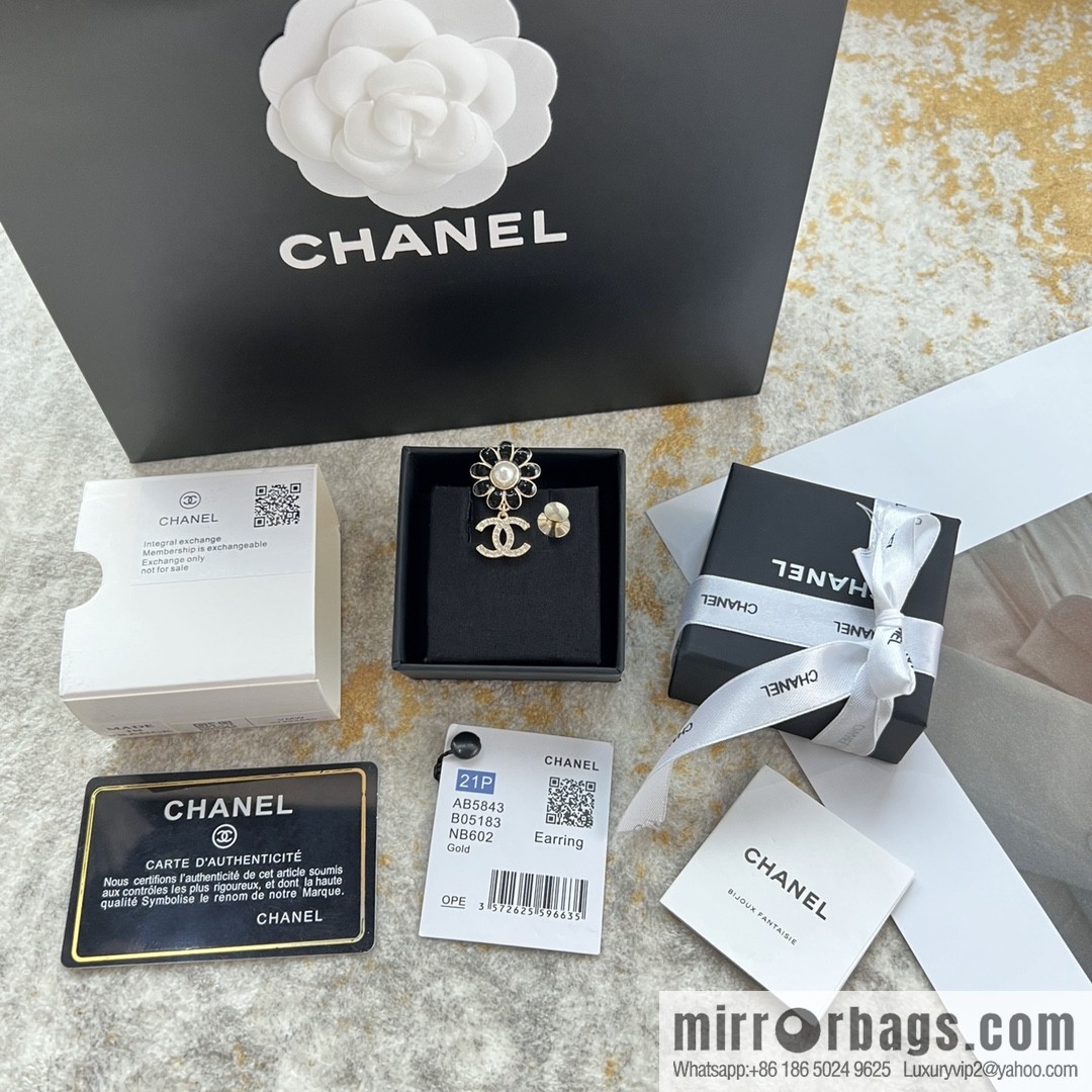 New ☑️ Chanel double c Camellia brooch