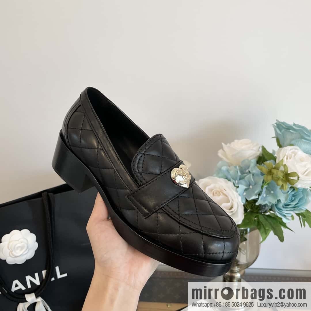 CHANEL Xiaoxiang love gold buckle platform loafers G39697 full leather