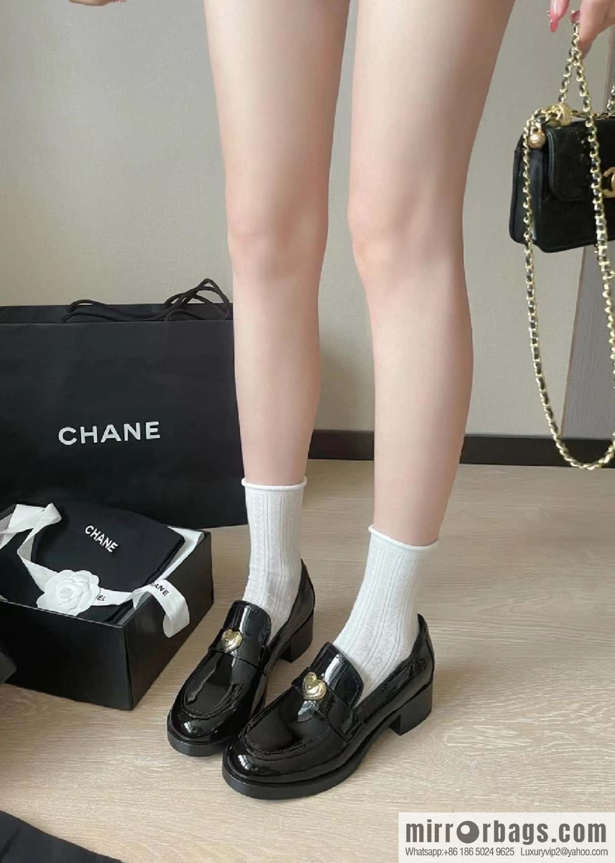 CHANEL Xiaoxiang love gold buckle platform loafers G39697 patent leather